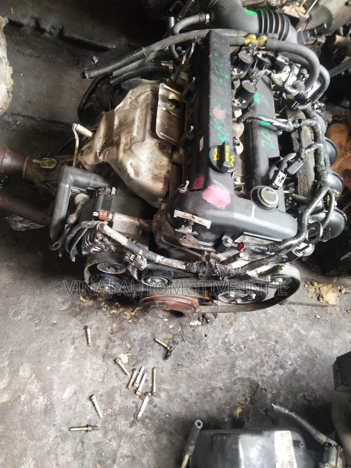 Ford Escape 4 Plug 4x4 Wheel Engine and Gear