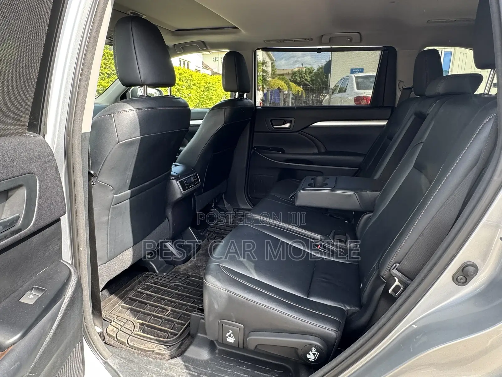 Toyota Highlander XLE 4x4 V6 (3.5L 6cyl 8A) 2018 Silver