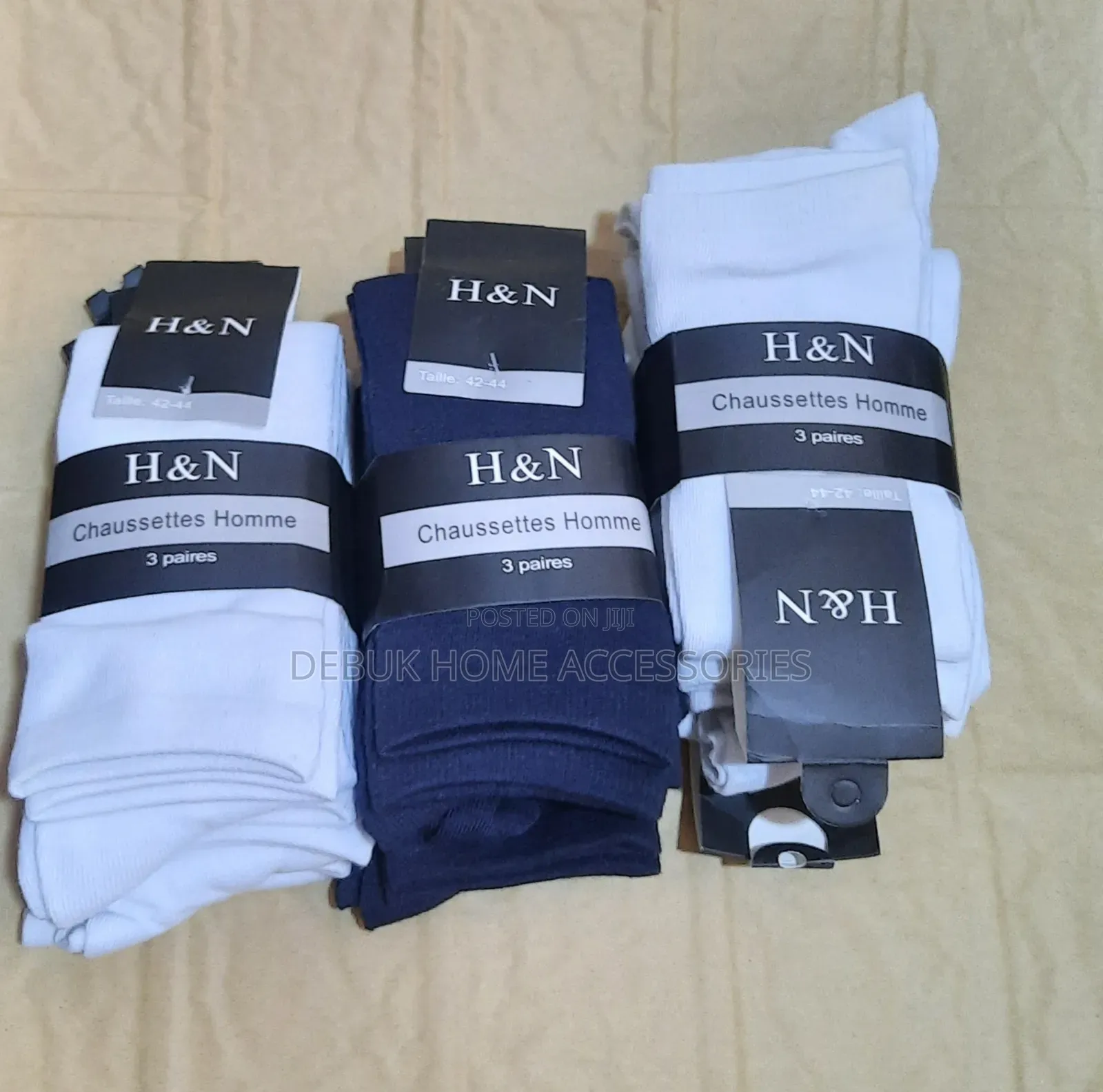 H N 3 Pairs Socks