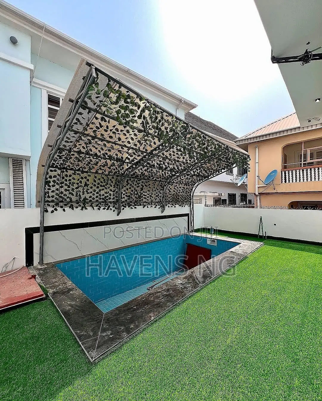 5bdrm Duplex in Ikota for sale