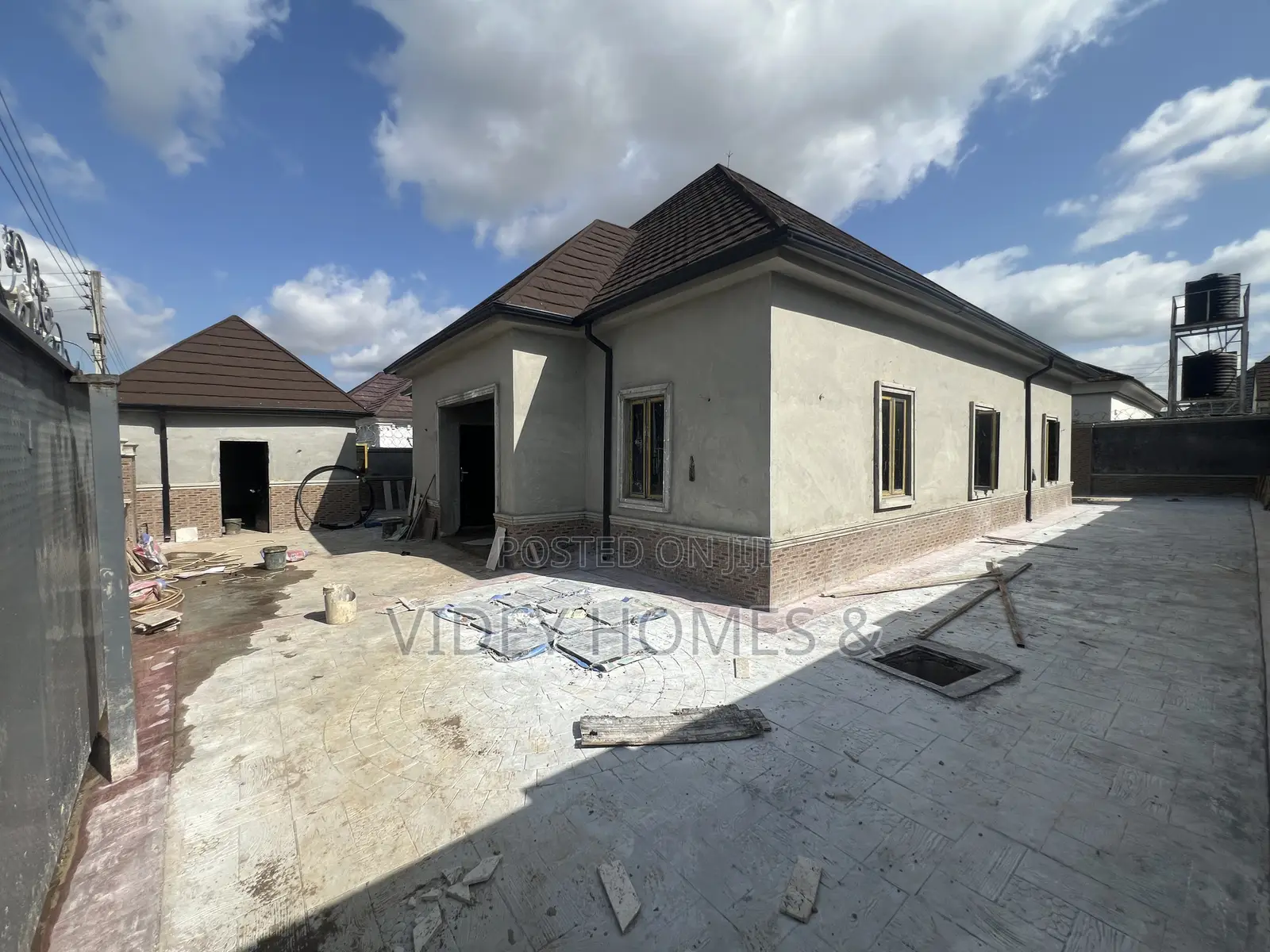 4bdrm Bungalow in Sungold Estate, Abuja (FCT) for rent