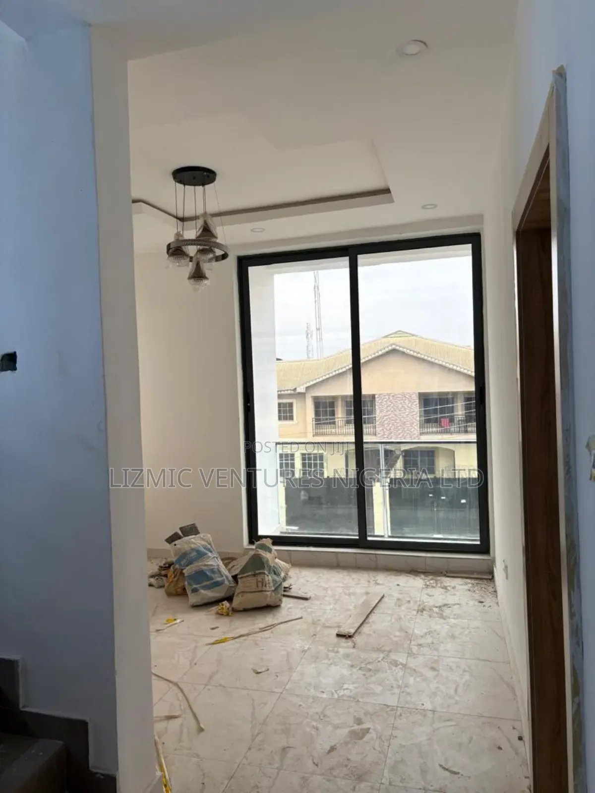 Furnished 5bdrm Duplex in Diamond Estate, Ipaja for sale