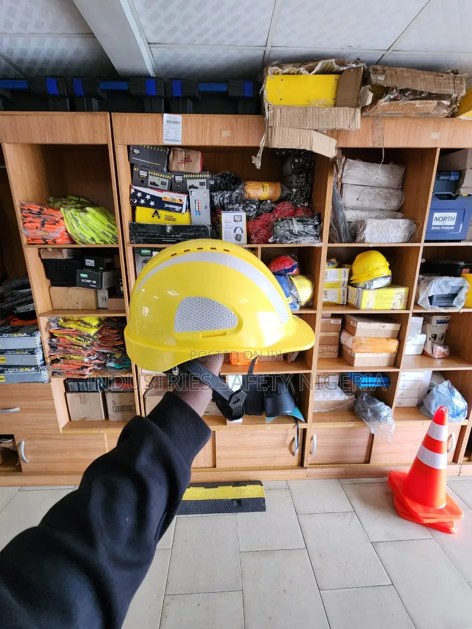 Safety Jogger Safety Helmet – Ajusco Chinstrap