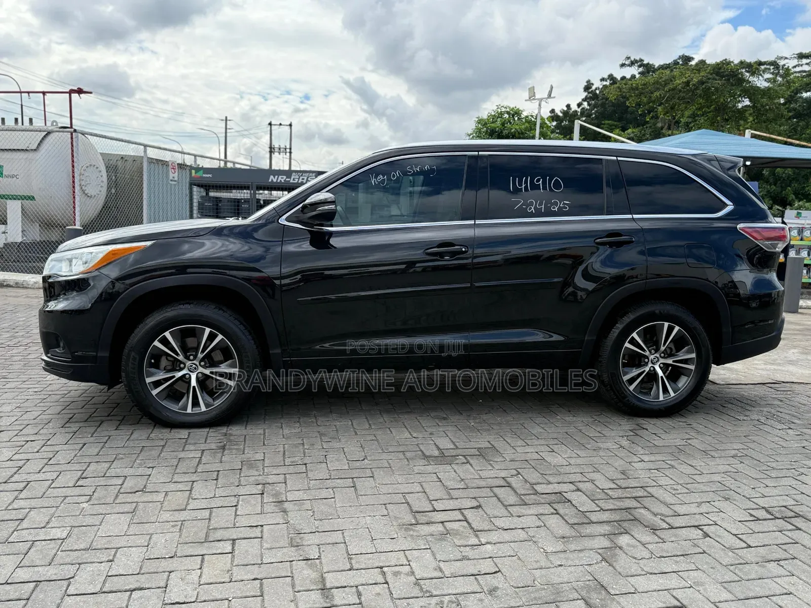 Toyota Highlander XLE V6 4x2 (3.5L 6cyl 6A) 2016 Black