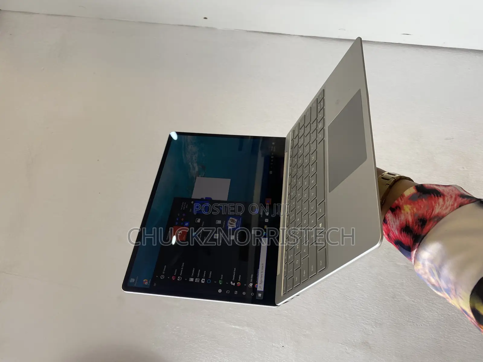 Laptop Microsoft Surface Go 4GB Intel Core I5 SSD 60GB