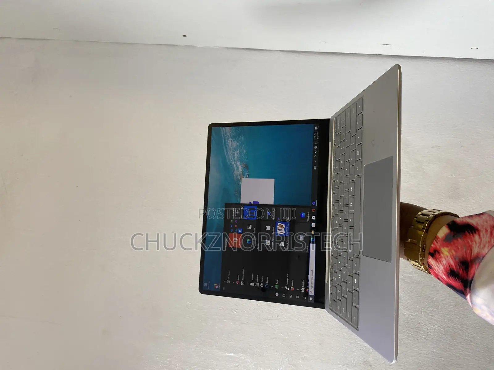 Laptop Microsoft Surface Go 4GB Intel Core I5 SSD 60GB