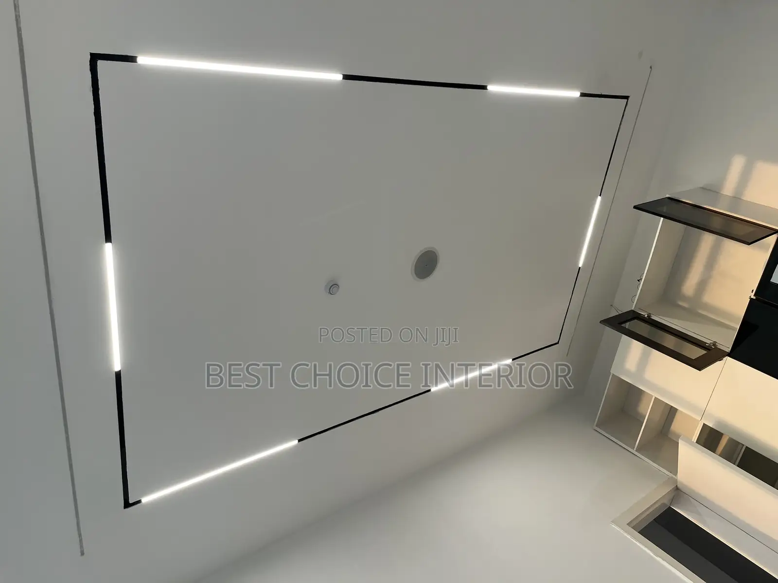 Pop Ceiling With Lighting and Wall Design