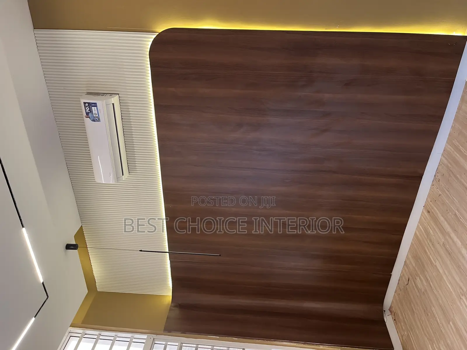 Pop Ceiling With Lighting and Wall Design