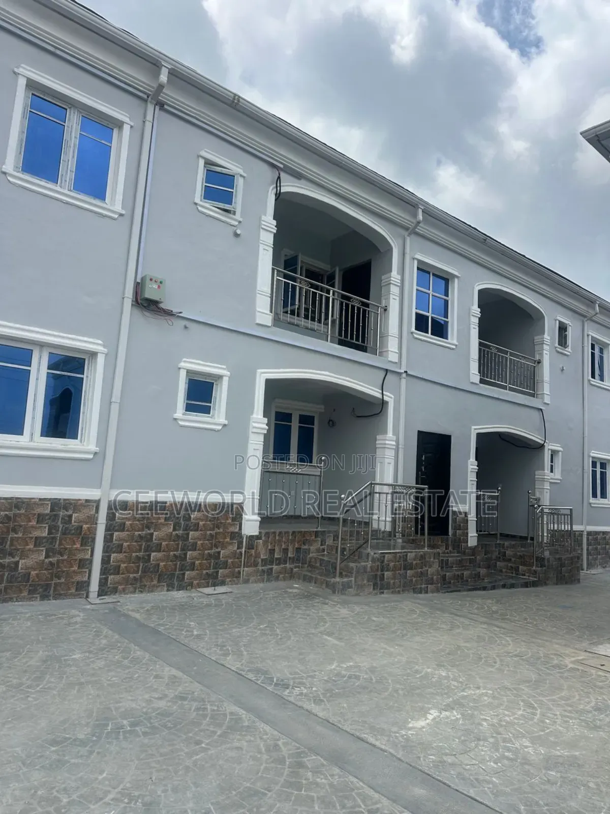 2bdrm Apartment in Moganna Estate Elebu, Akala Express for rent