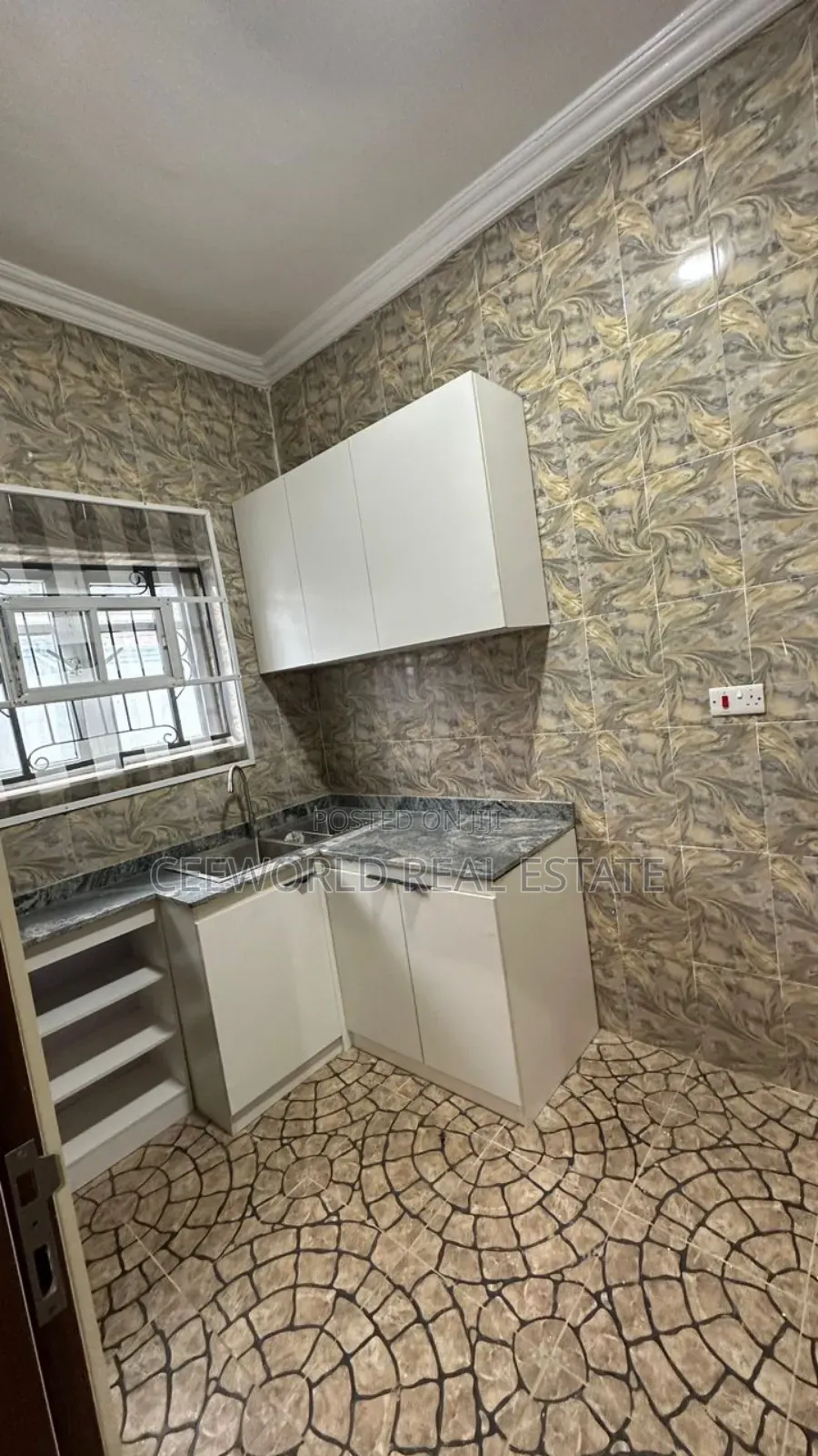 2bdrm Apartment in Moganna Estate Elebu, Akala Express for rent