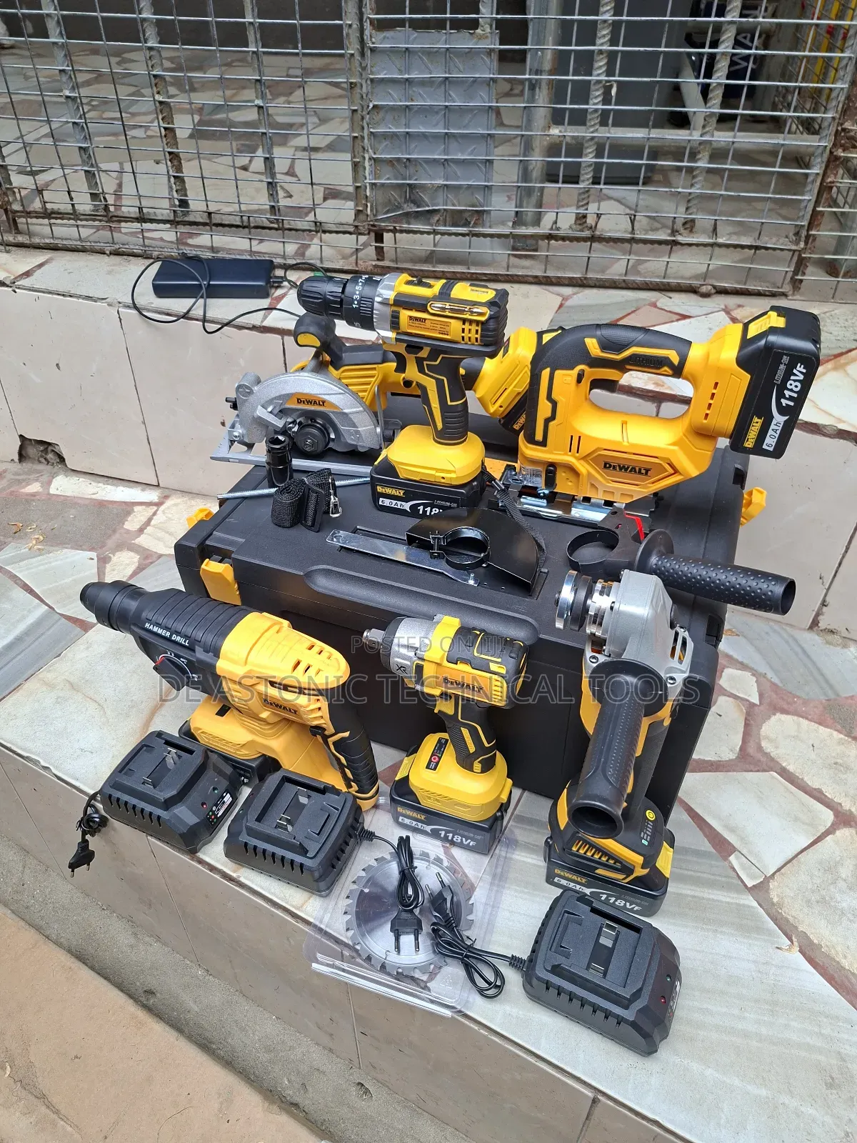 6in1 Dewalt Combo Set