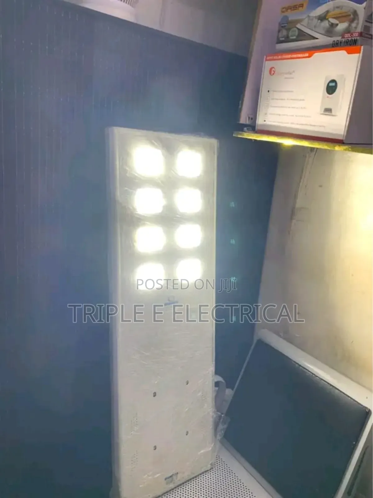 8 Eye Iron Body Solar Street Light