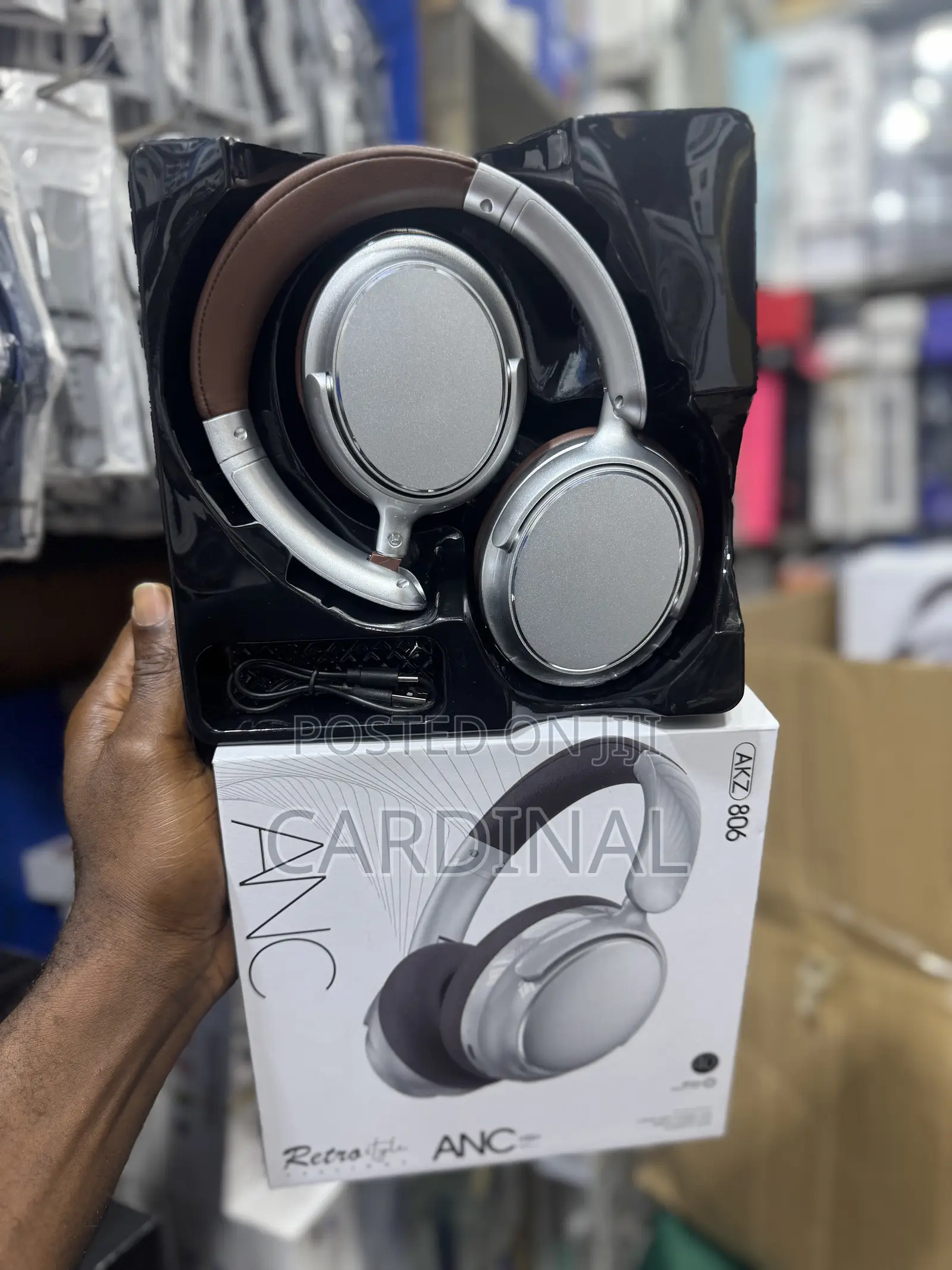 Akz 801 Active Noise Cancellation Headphone
