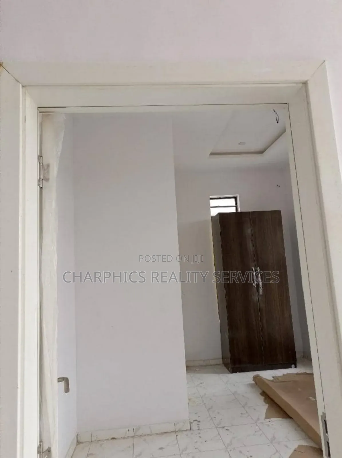 3bdrm Duplex in Chevron for sale