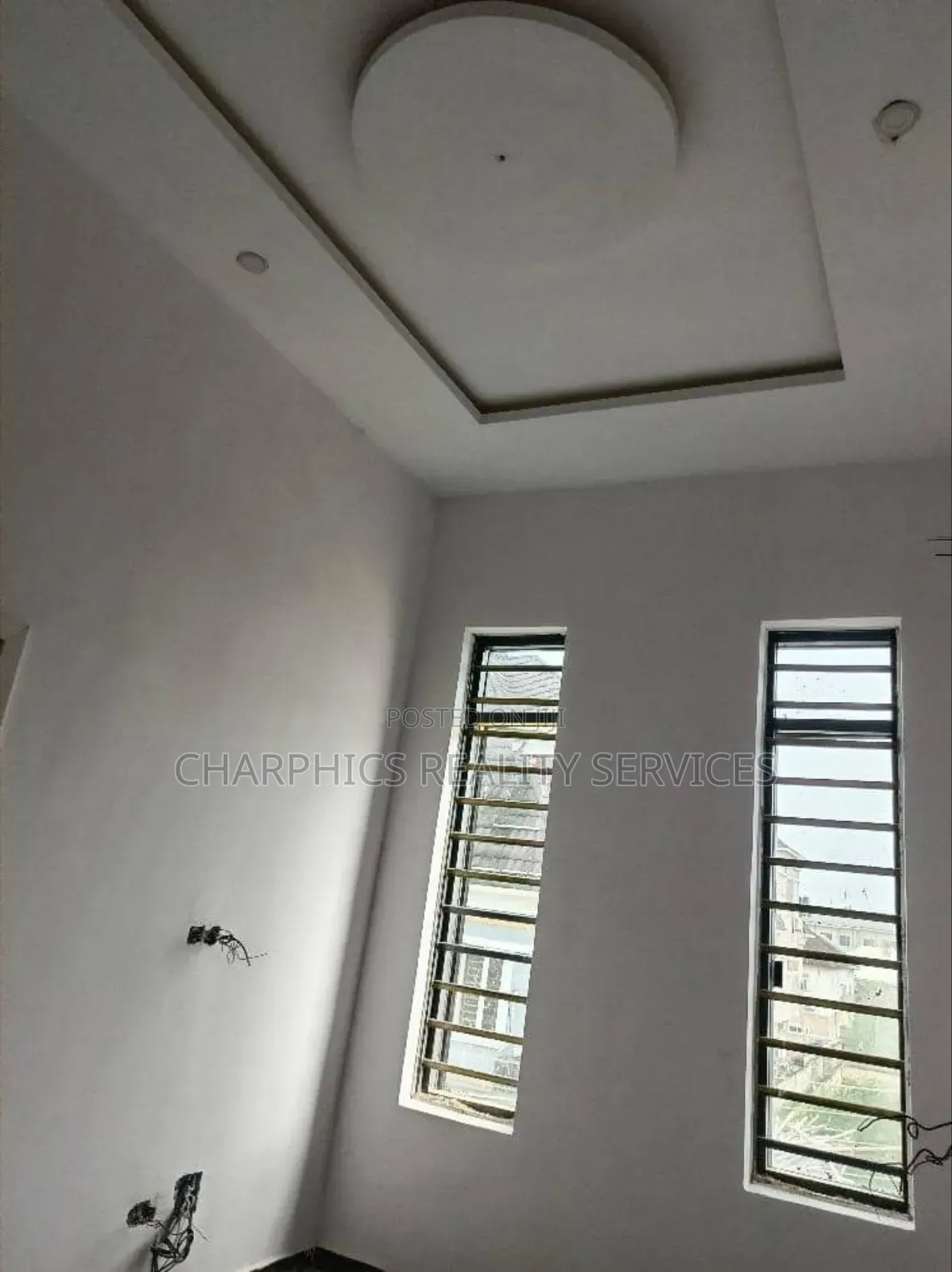 3bdrm Duplex in Chevron for sale