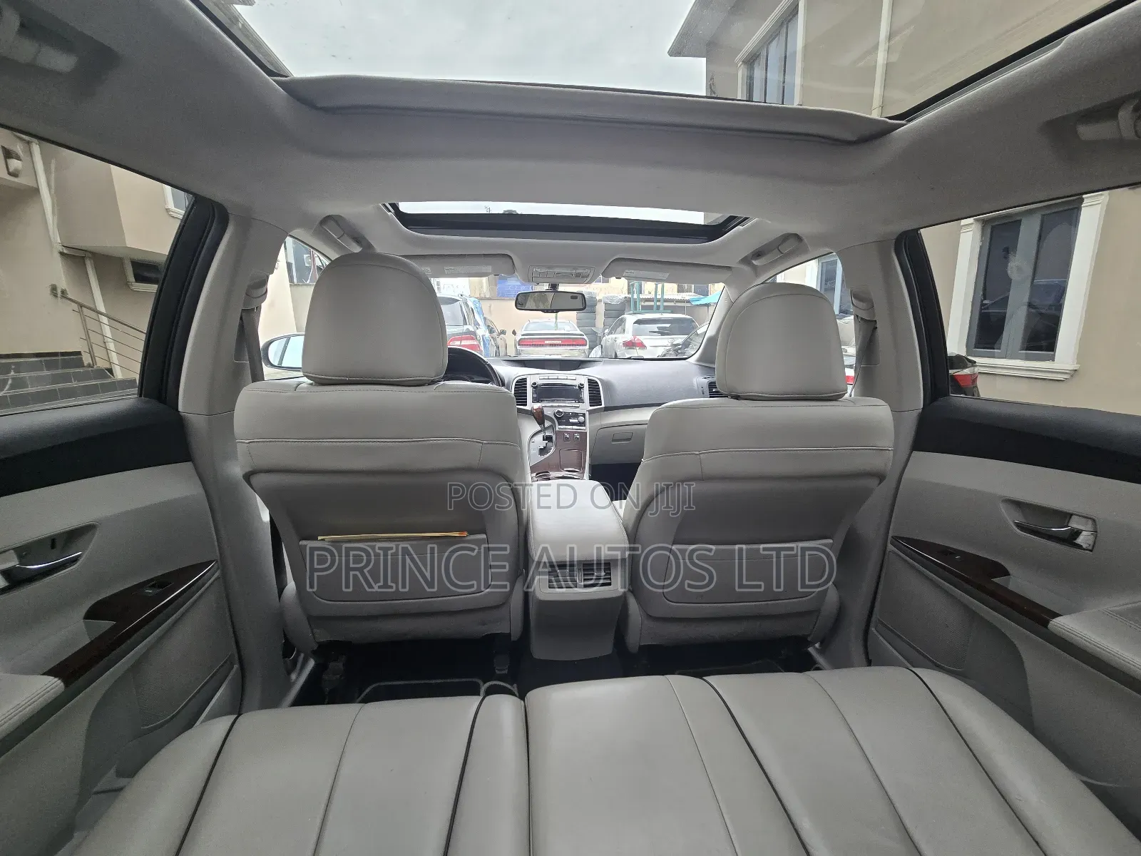 Toyota Venza V6 AWD 2011 White