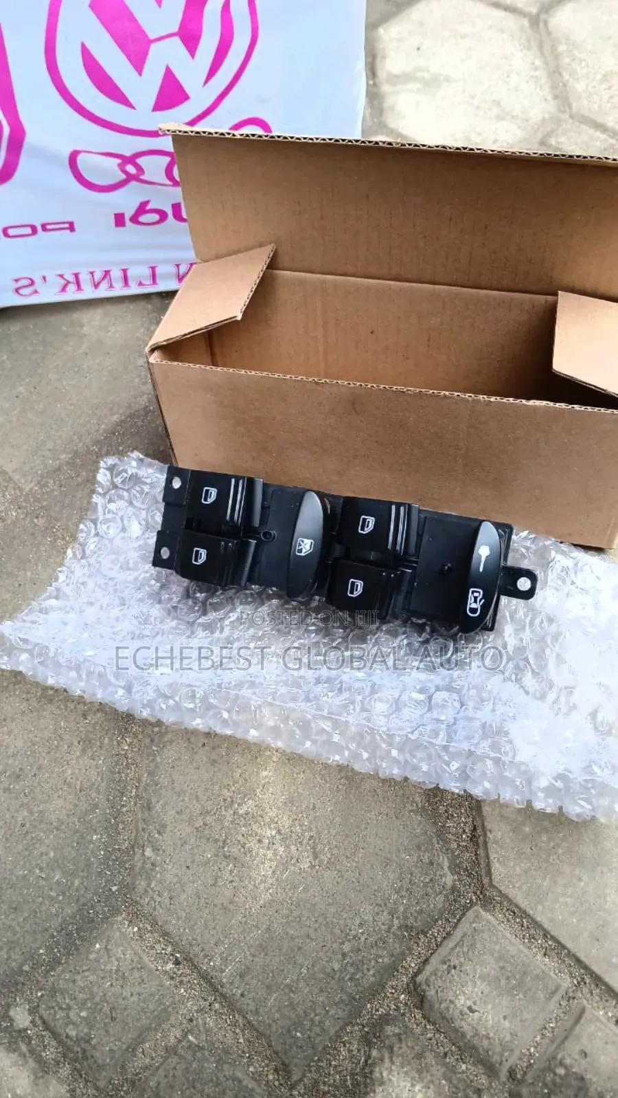 Brand New Driver Side Pressing Button for Audi Q7 / Audi A4 .