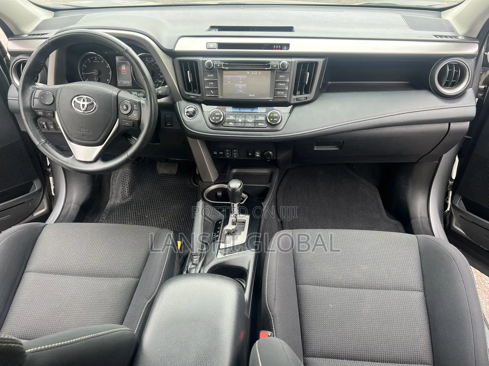 Toyota RAV4 XLE 4dr SUV (2.5L 4cyl 6A) 2018 Silver