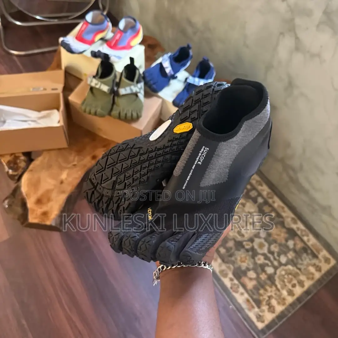Original Vibram Five Finger X Suicoke Nin-Lo Limited Edition Sneakers