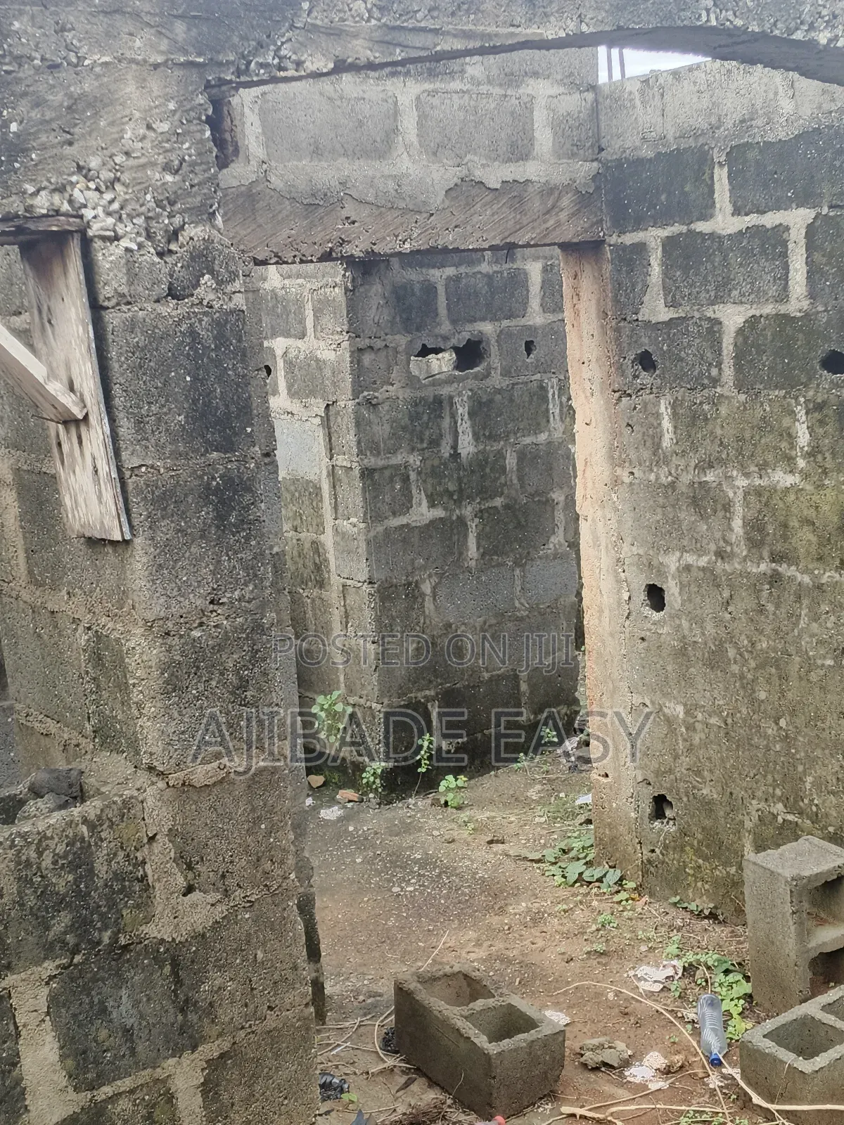 4bdrm Block of Flats in Ayobo for sale