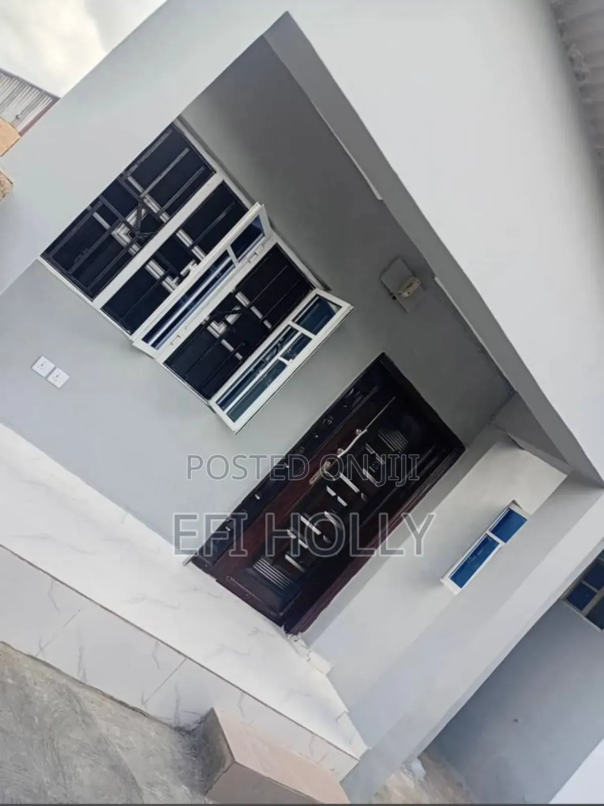 Professional Painter and Screder Paint Production