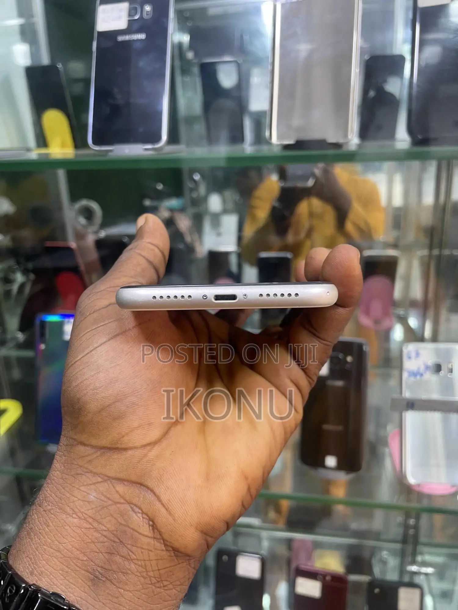 Apple iPhone 11 64 GB White