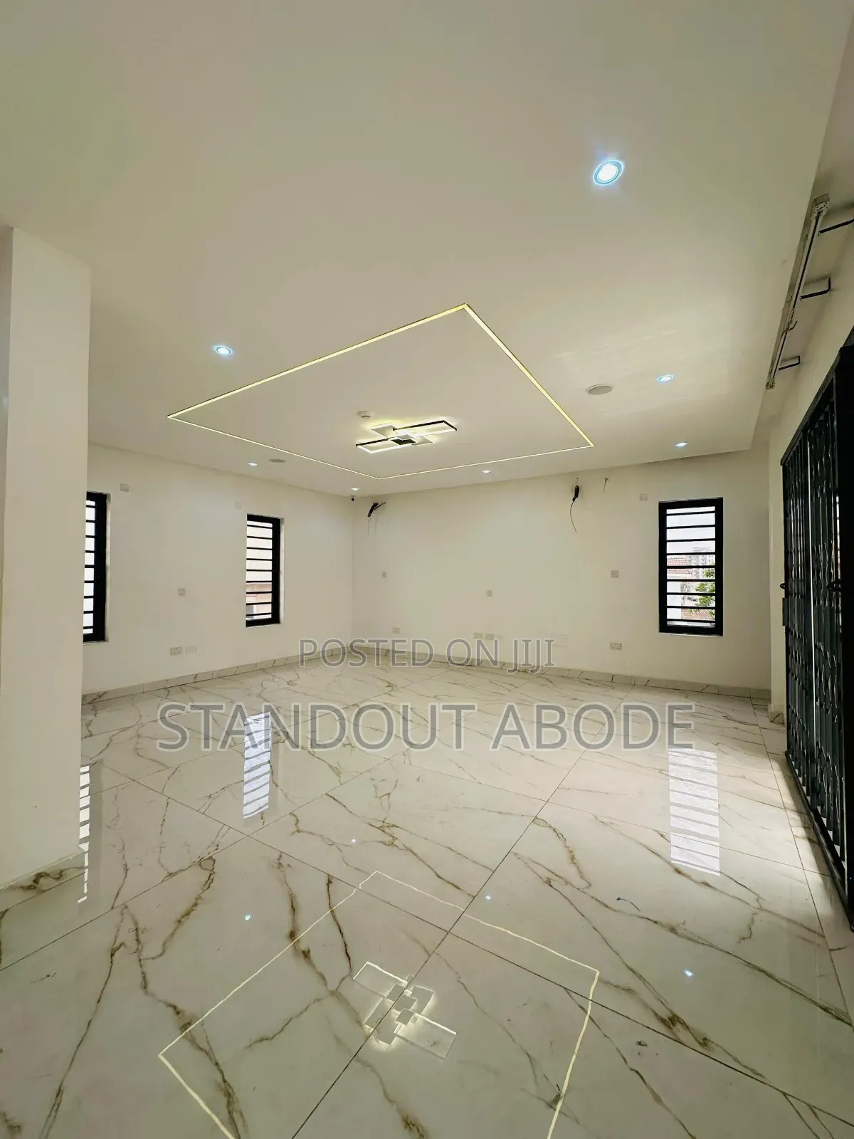 5bdrm Duplex in Inside An Estate, Omole Phase 1 for sale