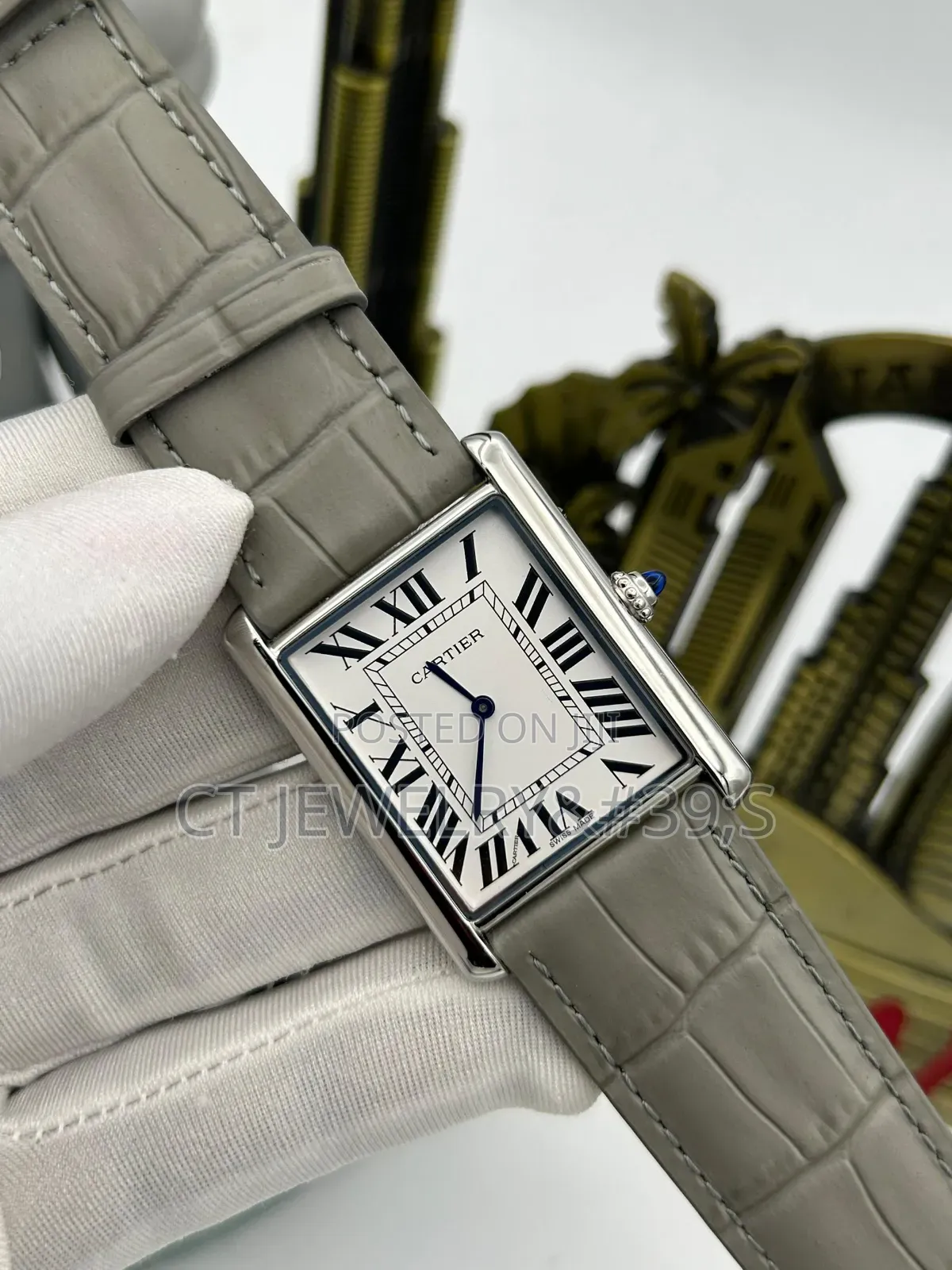 10 Classic Luxury Tank Cartier Wristwatch Original Leather Strap