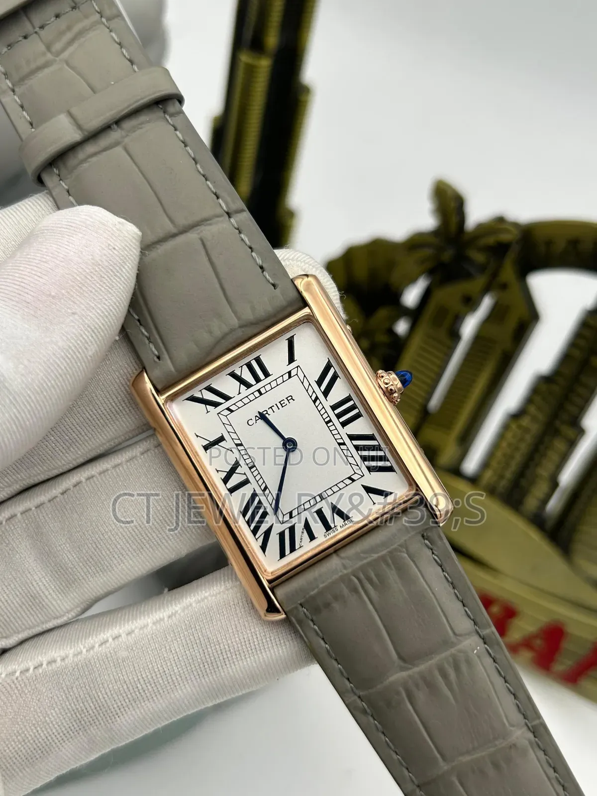 10 Classic Luxury Tank Cartier Wristwatch Original Leather Strap
