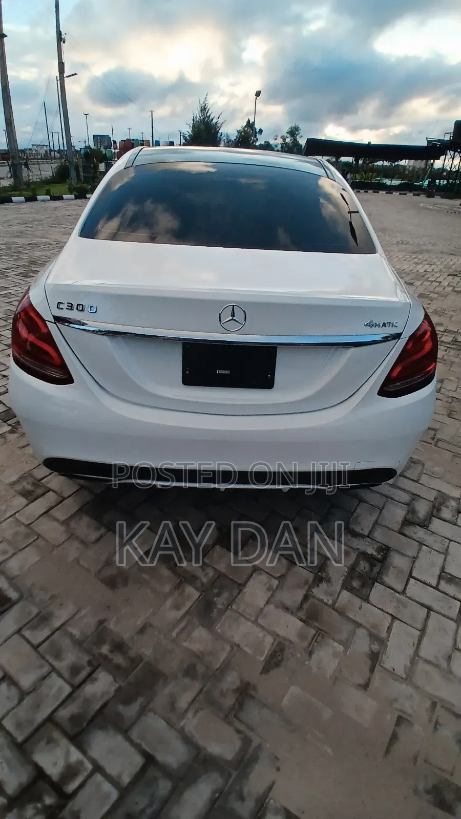 Mercedes-Benz C300 Sport 4Matic Sedan AWD (2.0L 4cyl 7A) 2017 White