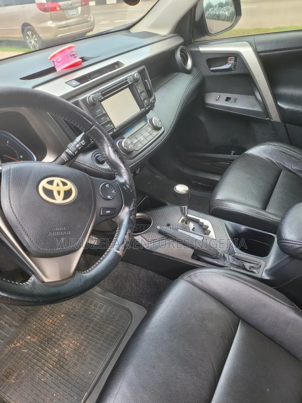 Toyota RAV4 LE AWD (2.5L 4cyl 6A) 2017 Blue