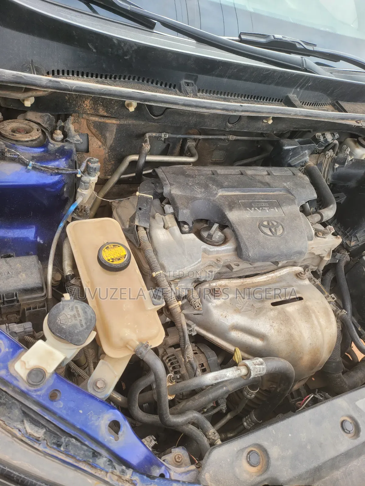 Toyota RAV4 LE AWD (2.5L 4cyl 6A) 2017 Blue