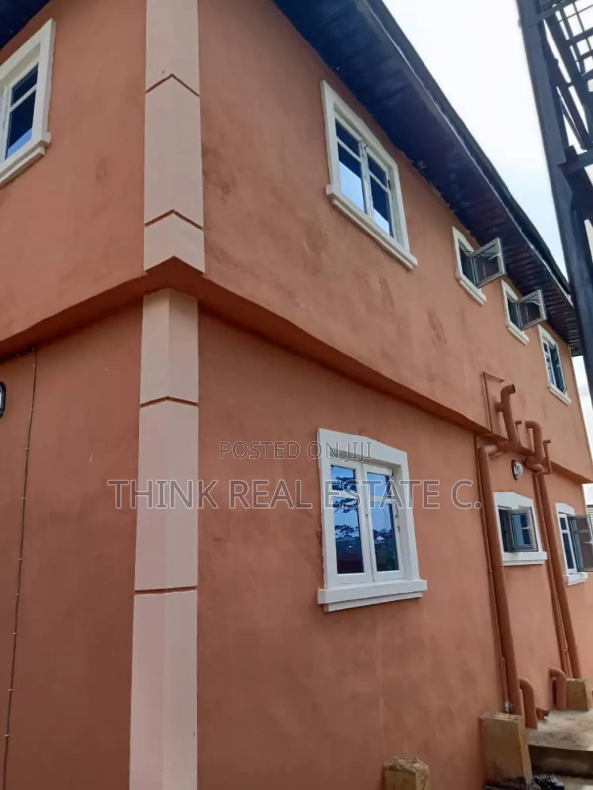 2bdrm Block of Flats in Airport Road,Benin for sale