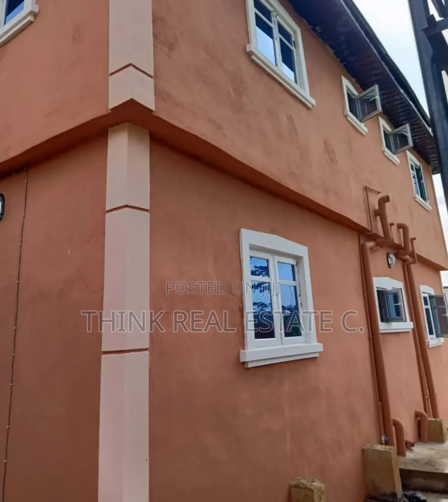 2bdrm Block of Flats in Airport Road,Benin for sale