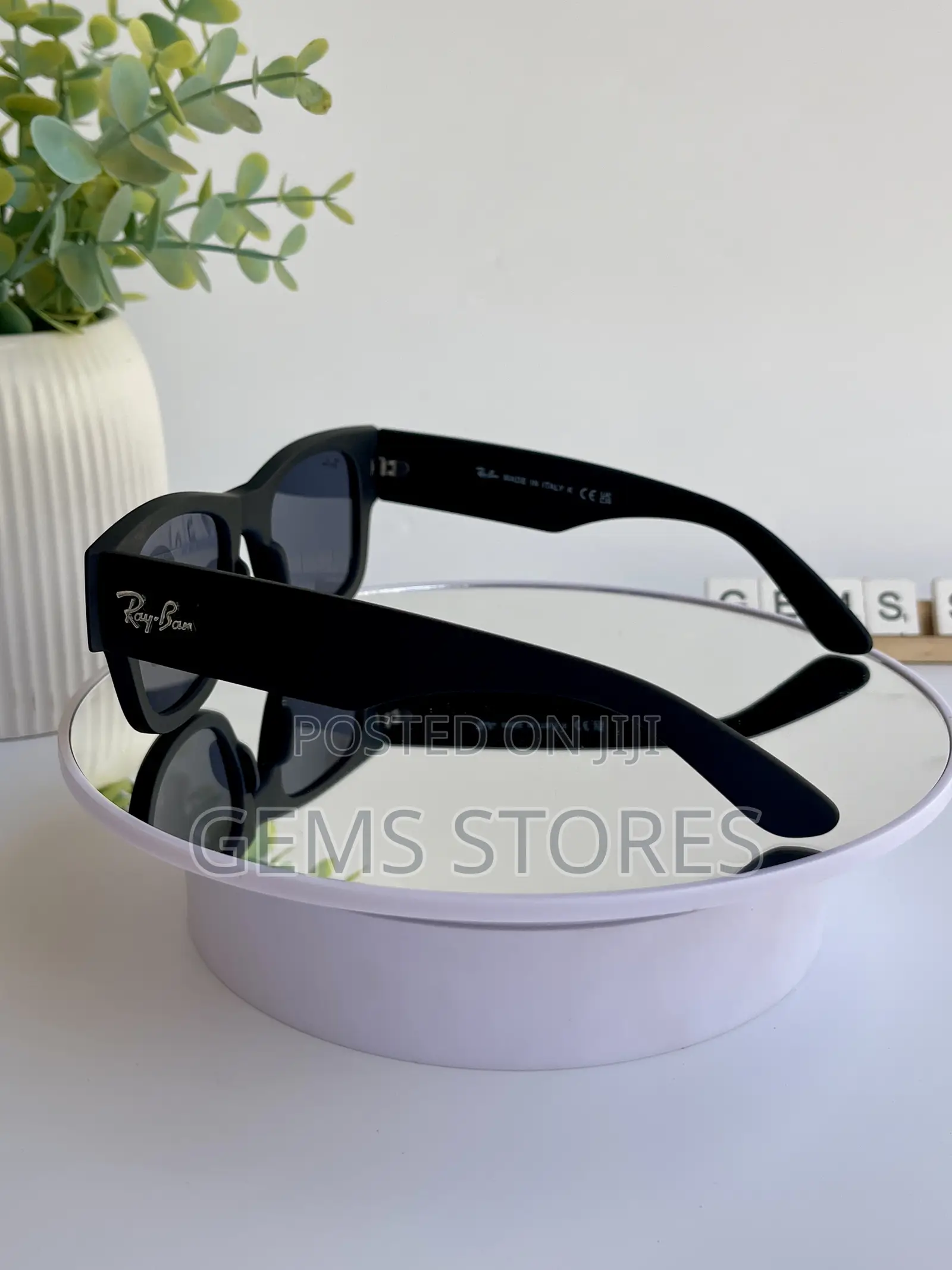 Timeless Matte Black Ray-Ban Sunglasses - Classic Wayfarer