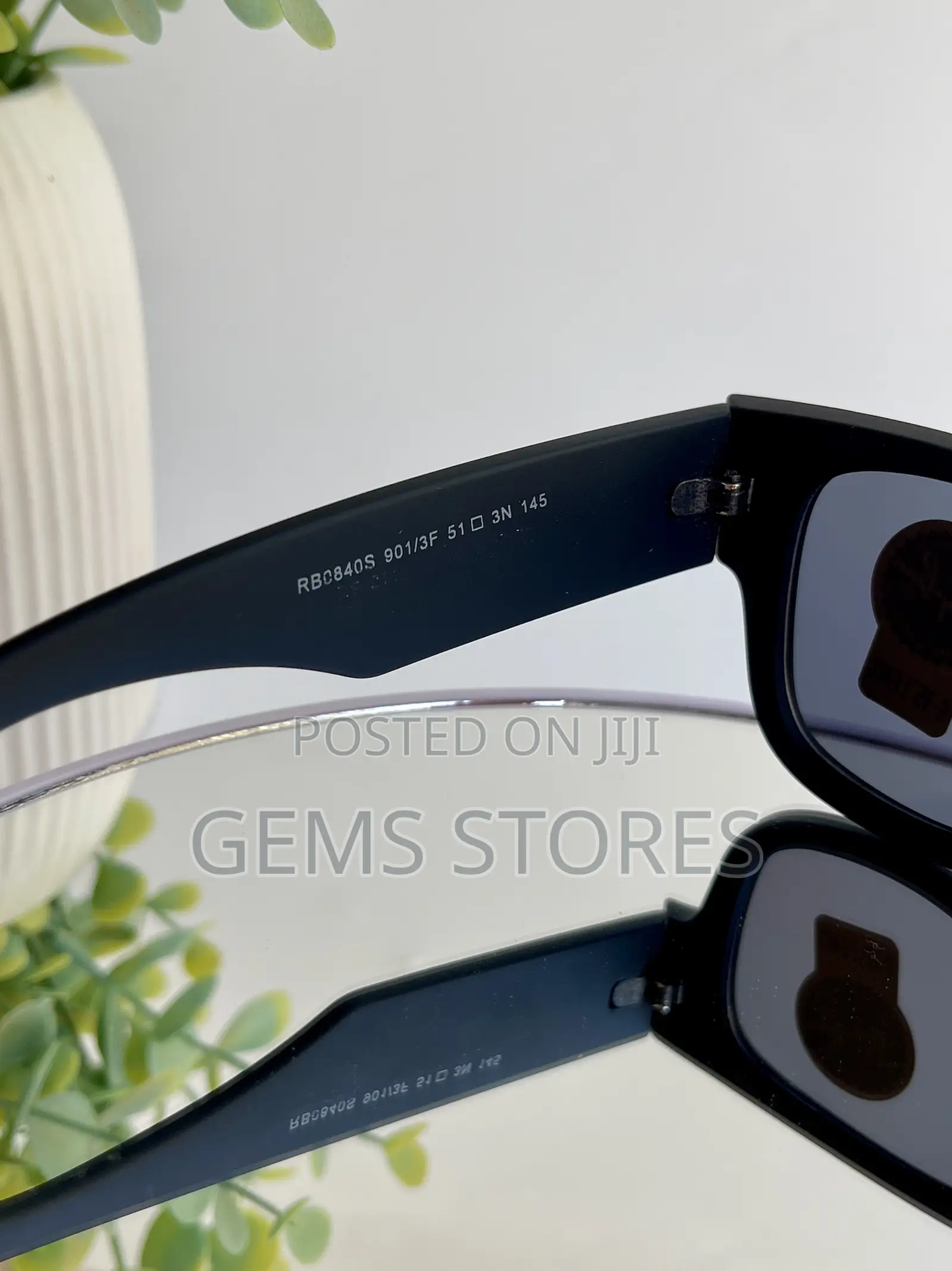 Timeless Matte Black Ray-Ban Sunglasses - Classic Wayfarer