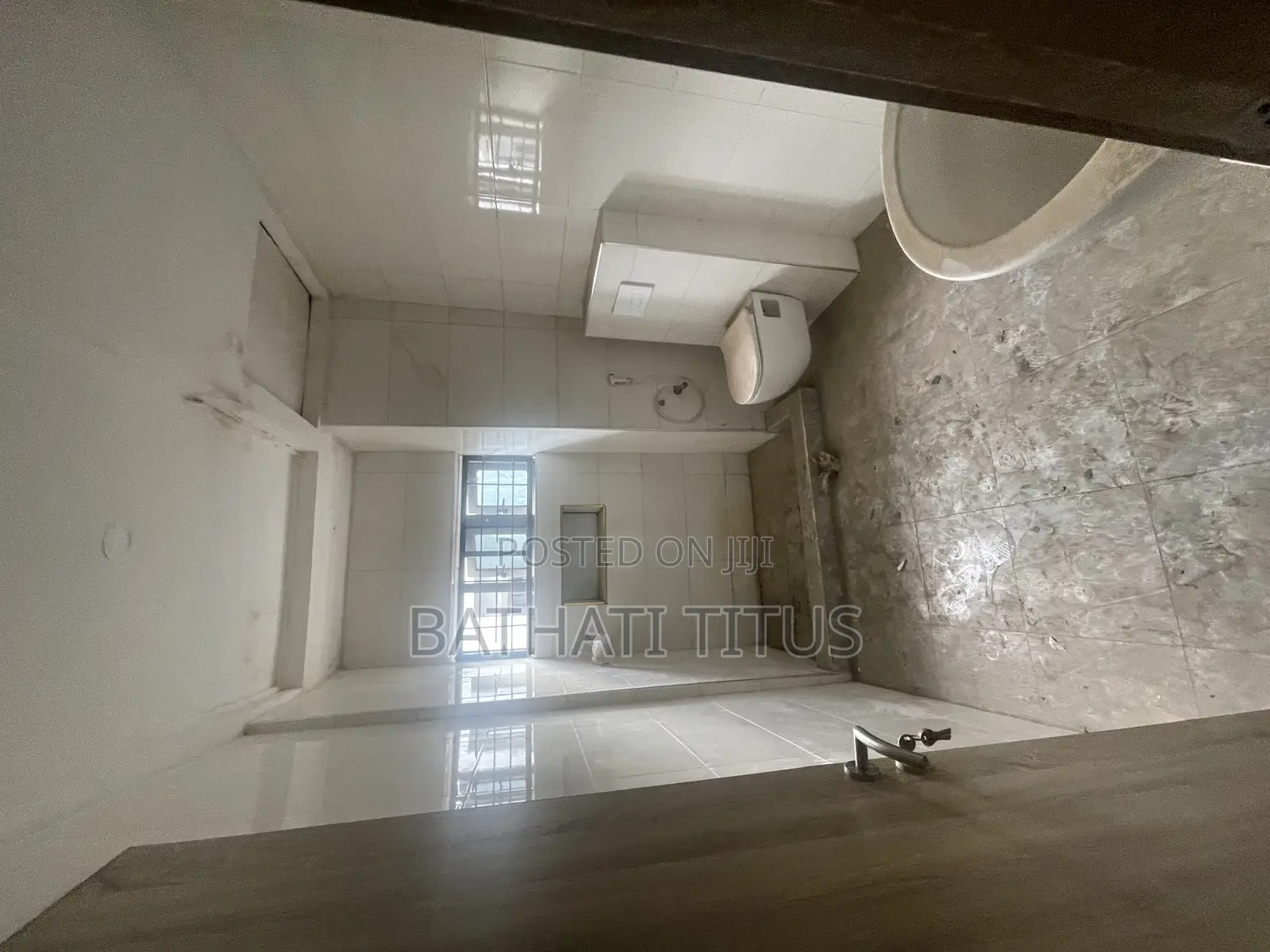 5bdrm Duplex in Uppertec Estate Life for rent
