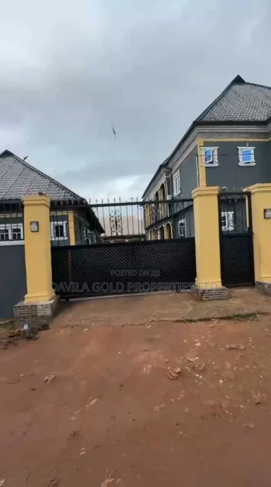18bdrm Block of Flats in Benin City for sale