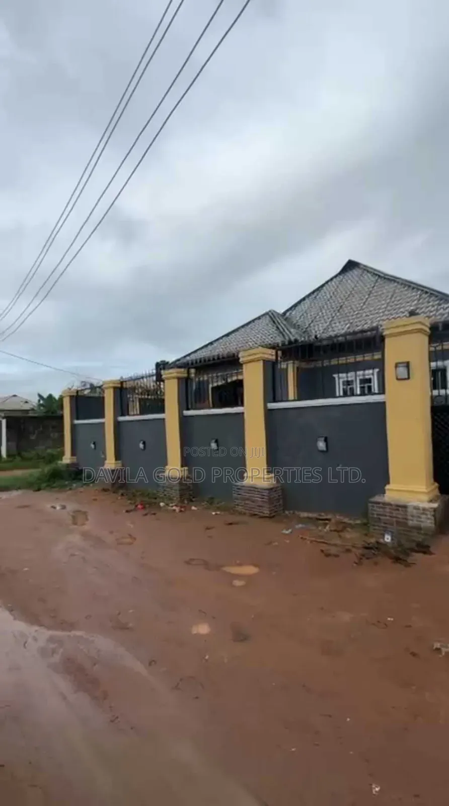 18bdrm Block of Flats in Benin City for sale