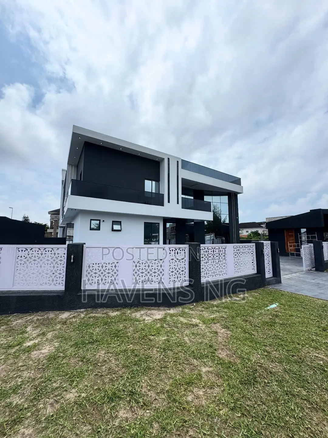 5bdrm Duplex in Abraham Adesanya Estate for sale