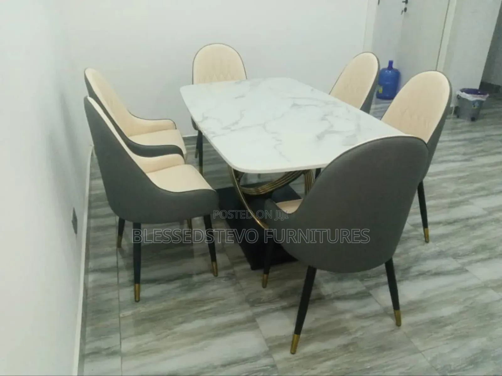 By 6 Sitter Marble Dining Table