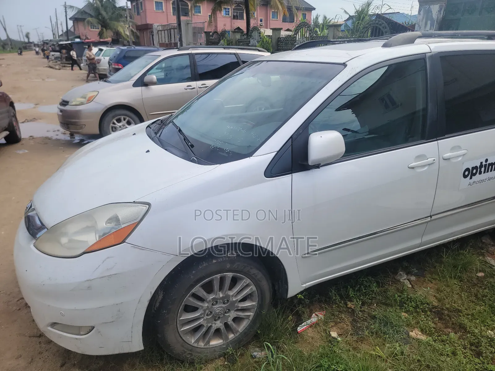 Toyota Sienna XLE AWD 2009 White