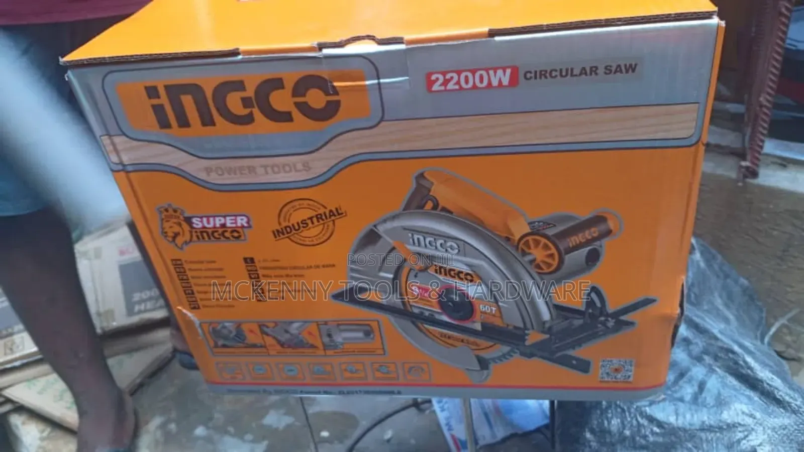 Ingco 2200w Circular Saw.