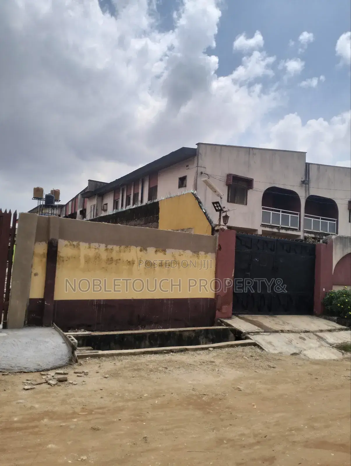 5bdrm Duplex in Ikotun Isolo Ejigbo, Oke-Afa for sale