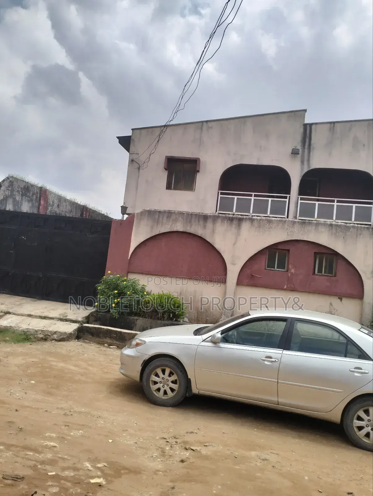5bdrm Duplex in Ikotun Isolo Ejigbo, Oke-Afa for sale