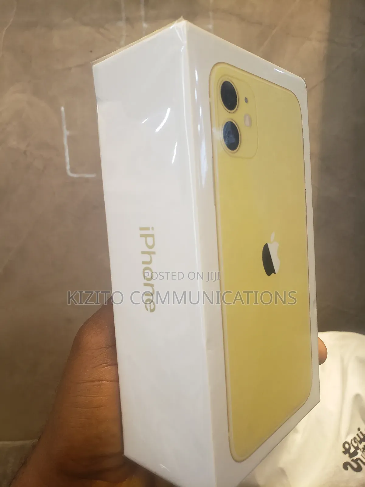 New Apple iPhone 11 128 GB Yellow