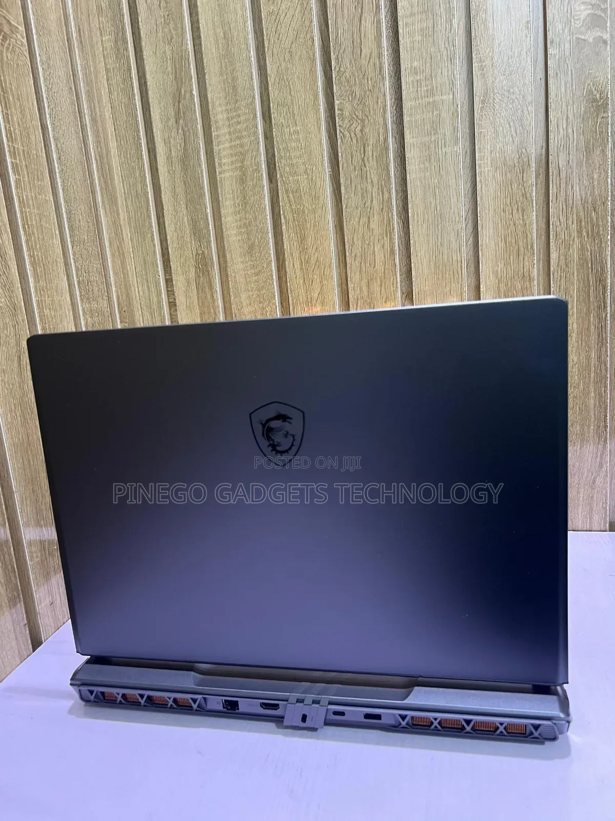 Laptop MSI Vector 17 HX AI A2XWJG 32GB Intel Core I9 SSD 1T