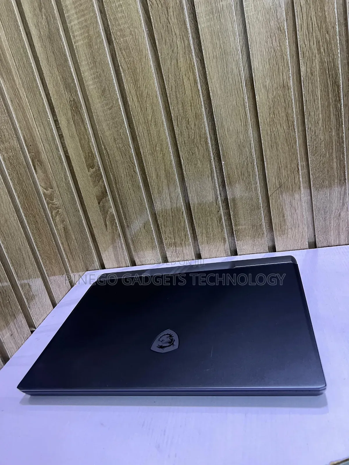 Laptop MSI Vector 17 HX AI A2XWJG 32GB Intel Core I9 SSD 1T