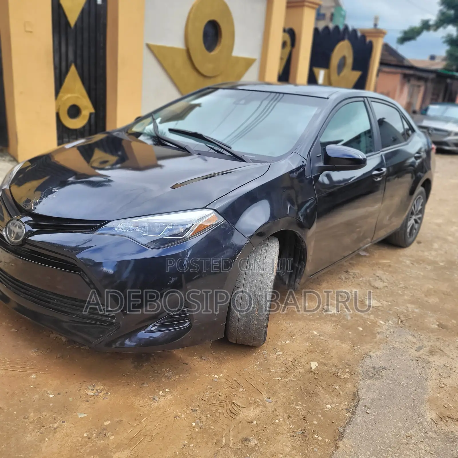 Toyota Corolla LE (1.8L 4cyl 2A) 2018 Blue