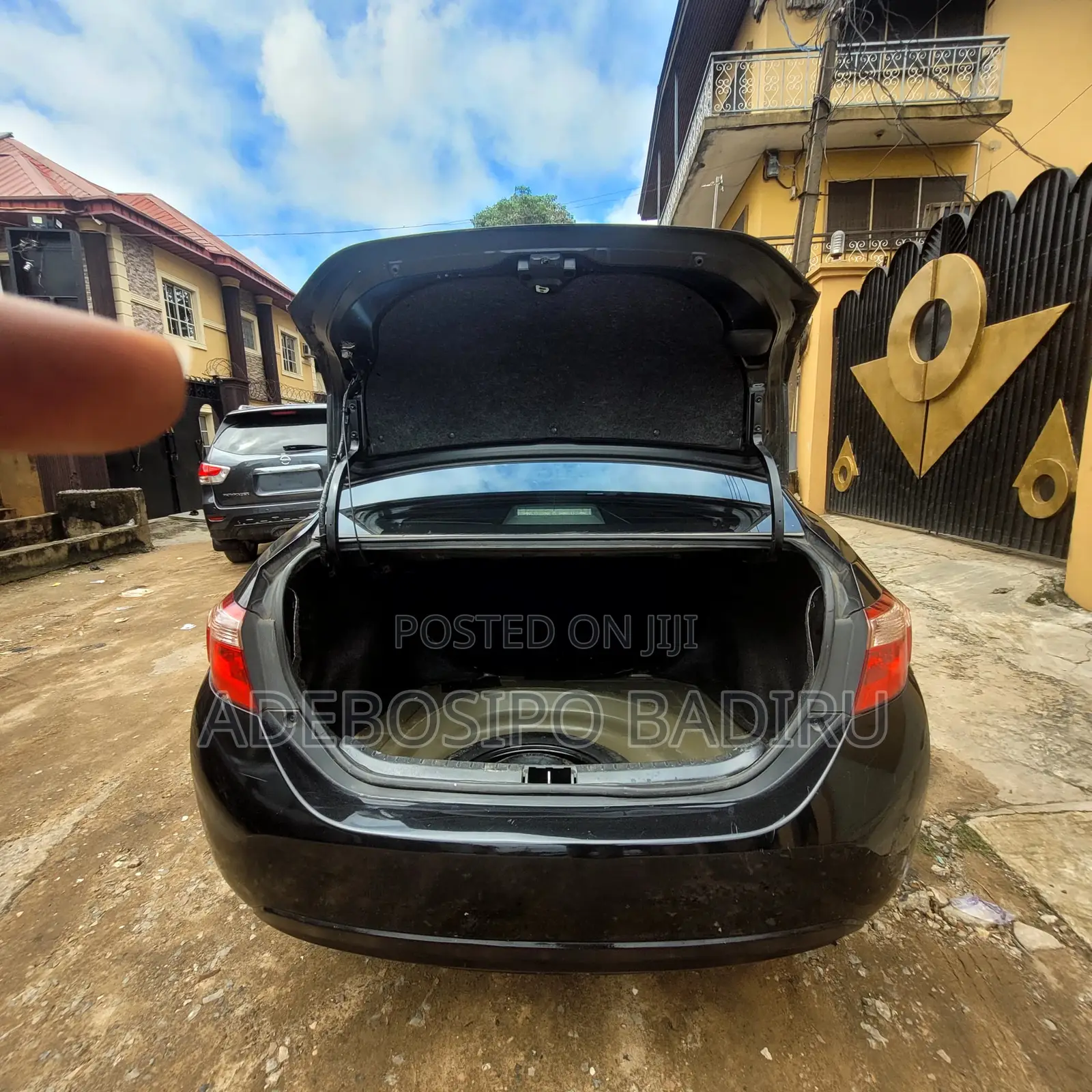 Toyota Corolla LE (1.8L 4cyl 2A) 2018 Blue